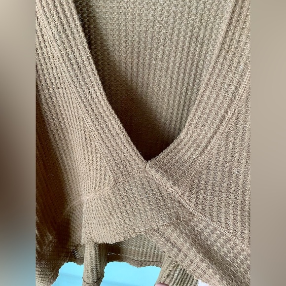 Open Back Waffle Knit Top size Medium - Picture 7 of 12